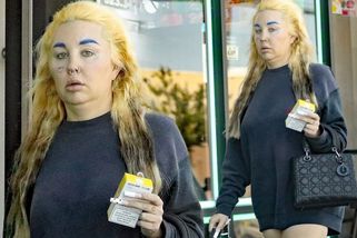 Ztrápený výraz, modré obočí a špatně rozetřený samoopalovák. Amanda Bynes na nákupech jen v mikině budí rozpaky