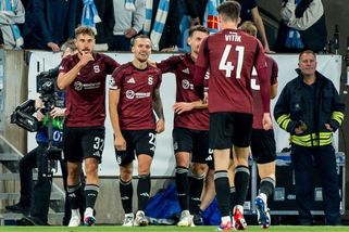 Šťastná branka a tvrdá levačka. Sparta je blízko postupu do Ligy mistrů - Sport.cz