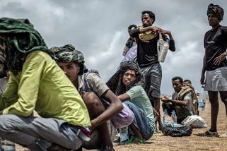 Fotky z mimořádně riskantní migrační trasy. Mrtví zůstávají ležet v poušti - Seznam Zprávy
