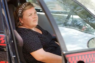 Lucie Polišenská z Polabí dře v posilovně s Koldou z Ulice. Už má deset kilo dole a vypadá skvěle