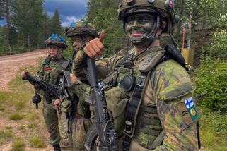 Finští záložníci museli na cvičení NATO ubrat. Američany poráželi tak, že to bylo trapné