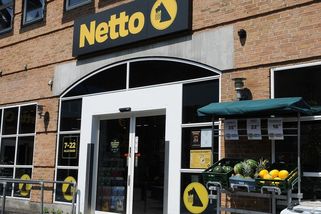 Pár v dánském supermarketu zcela naplnil vozík, ale naskenoval jen jedny kvasnice - Novinky