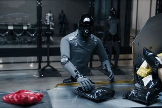 Robot vydržel osm hodin pracovat zcela autonomně a bez dozoru. Autonomní humanoidi míří do skladů