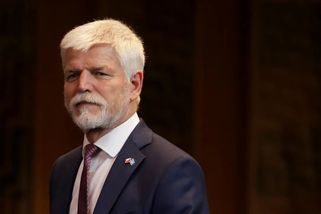 Pavel potvrdil, že podá kompetenční žalobu, pokud mu vláda zamezí v účasti na summitu NATO