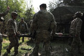Západ ohrožuje váhavost, řekl ukrajinský generál, který ve válečných hrách porazil NATO - Novinky