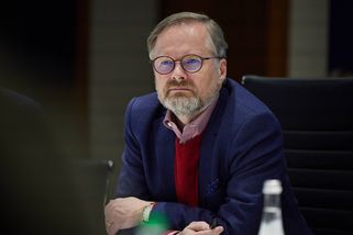 Stará fotka Petra Fialy s Posseltem vyvolala poprask. Nejsem tajným místopředsedou landsmanšaftu, říká