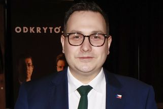 Stačila jedna fotka Jana Lipavského a internet se rozdělil. Kvůli novému účesu padaly posměšky i ostré soudy