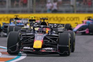 Umění, nebo štěstí? Verstappenův manévr rozděluje bývalé piloty F1 - Sport.cz
