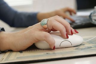 Falešná Pergnerová zabrala. Důvěřivá žena přišla o 1,4 milionu a ještě bude splácet - Novinky