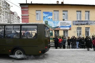 Kremlu chybí vojáci, mění mobilizační zákon - Novinky