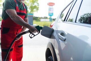 Německo čeká výrazné zdražení benzinu a nafty. Zdražení až o 13 korun na litr se nevyhne ani českým řidičům - EnergoZrouti.cz