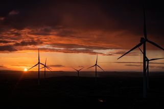 Vláda USA bojuje proti větrným elektrárnám, argumentuje národní bezpečností - Seznam Zprávy
