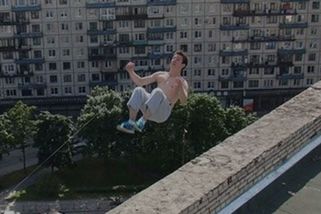Už věděl, že nepřežije. Nebohého mladíka vyfotili pár vteřin před smrtí | Fenomén