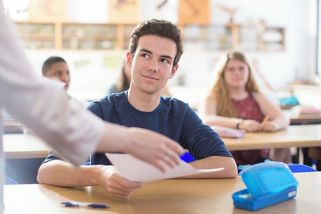Maturita z angličtiny je příliš jednoduchá. Řešení se zatím nechystá - Novinky