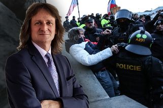 Bizarní Ševčíkův výlev. Vstával z místa a nabízel...