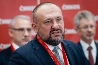 Vláda odkládá snížení důchodového věku. Neví, kde vezme peníze, tvrdí šéf zaměstnavatelů Horecký