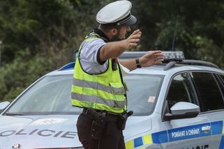Lovíme lidi, aby vrchnost byla spokojená, říká policista o pokutách - Seznam Zprávy