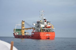 Americké námořnictvo zahájí blokádu Hormuzského průlivu - Novinky