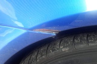 Čínská auta za hubičku mají skrytou cenu: Majitelé BYD a MG hlásí rezavění už po pár letech v evropských zimách