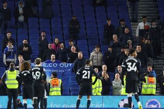 Zoufalá Chelsea. Šílenější šňůru nezažila sto let, fandové volají po ruském majiteli - Sport.cz