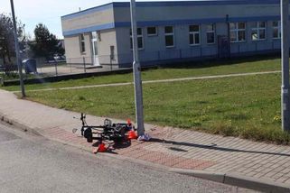 Opilý muž havaroval na elektro mopedu. Neměl řidičák ani povinné ručení | hasici.cz