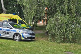 Policie kvůli fyzickému napadení evakuuje střední školu v Pardubicích - Seznam Zprávy