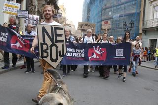 Krása. Zázrak... Ať si Babiš vyndá špunty z uší. Mluvili jsme s účastníky protivládní demonstrace