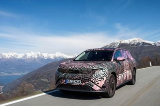 Škoda Peaq oblékla nevšední maskování