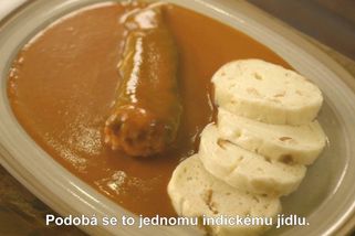 Cizinci ochutnávají plněnou papriku s rajskou omáčkou | Jak nás vidí svět