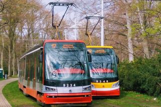 Další horké léto. Ani po roce není jasné, kdo doklimatizuje tramvaje 15T