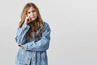 Lucie (36): Rozhodla jsem se pro bezdětnost, ale matka to bere jako moji zradu. Prý se jí odmítám odvděčit za její péči