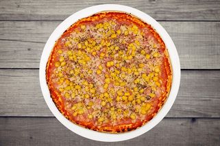 Když není čas na vaření: Tahle tortilla pizza Americana je hotová za 10 minut | Vaříme s Mozkem