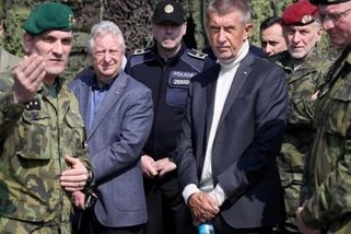 prahain.cz/politika/babis-chce-verbovat-az-2500-vojaku-rocne-a-slibuje-jim-modre-z-nebe-27464.html