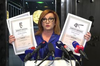 Dluhopisy Republiky berou Češi útokem. Výnosný hit, nebo jenom dobře zabalený marketing?