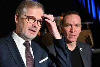 Vím, jak vyřešit ministra, rýpl si Fiala kvůli Mrá...