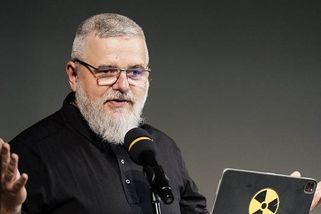 Daniel Vávra opět vedle. Snímky malého starosty New Yorku s Epsteinem jsou lež