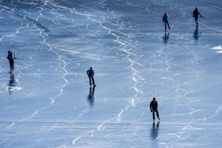 Až -15 °C. Blíží se tuhé mrazy a další týdny přinesou konečně i sníh - Novinky