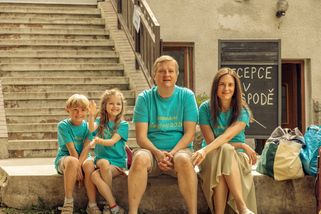 Blíží se noví Homolkovi? Dovolená v Českém ráji si v první ukázce utahuje z každodennosti