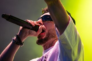 Foto: Umělci koncertovali proti nenávisti. „Zapálit Klause,“ překvapil rapper - Seznam Zprávy