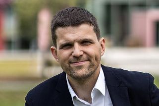 Skoro to vyšlo: Petr Hladík sloužil nápojářům až příliš věrně - Médium.cz