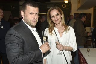 Policie zadržela exmanžela Světlany Witowské: Jde o podezření z uplácení a kauzu Dozimetr – eXtra.cz