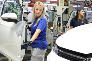 Chybí nám odbyt pro dva závody, tvrdí vedení Volkswagenu - Novinky