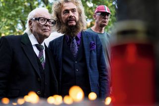 Foto: Do Brna dorazila Pouť smíření Čechů a Němců, v cíli čekaly protesty - Seznam Zprávy