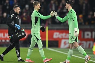 Velká pocta pro Surovčíka, Priske se vyjádřil k Vindahlovi. Kdo zkusí dostat Spartu do Ligy mistrů? - Sport.cz