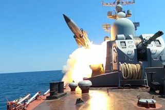 Video: Ukrajinci potopili chloubu Černomořské flotily. Fregata Admiral Essen svedla svůj poslední boj, ale marně