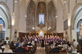 Pražští Slavíčci okouzlili Španělsko. V katedrále Sagrada Família se jim tleskalo vestoje