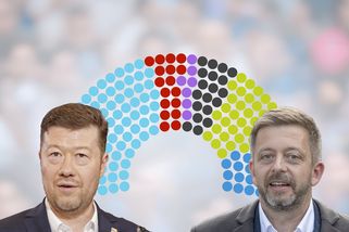 Průzkum průzkumů: Vládní strany ztrácejí, posiluje jen jedna. Překvapení v opozici