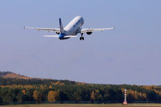 Dvě ruská letadla se musela vrátit na letiště. Selhaly jim motory - Novinky