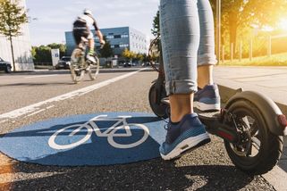 Povinné ručení se rozšíří na elektrokoloběžky, segwaye i golfové vozíky - Seznam Zprávy