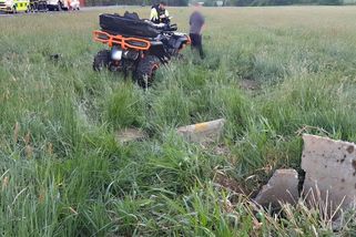 Řidič čtyřkolky na Klatovsku narazil na louce do skruže. Náraz ho katapultoval několik metrů - Novinky